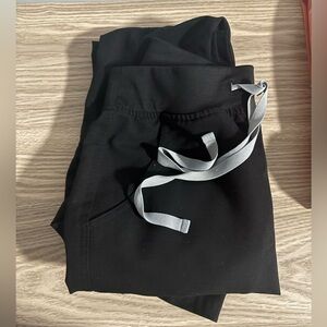 Yola Skinny Scrub Pant - Black